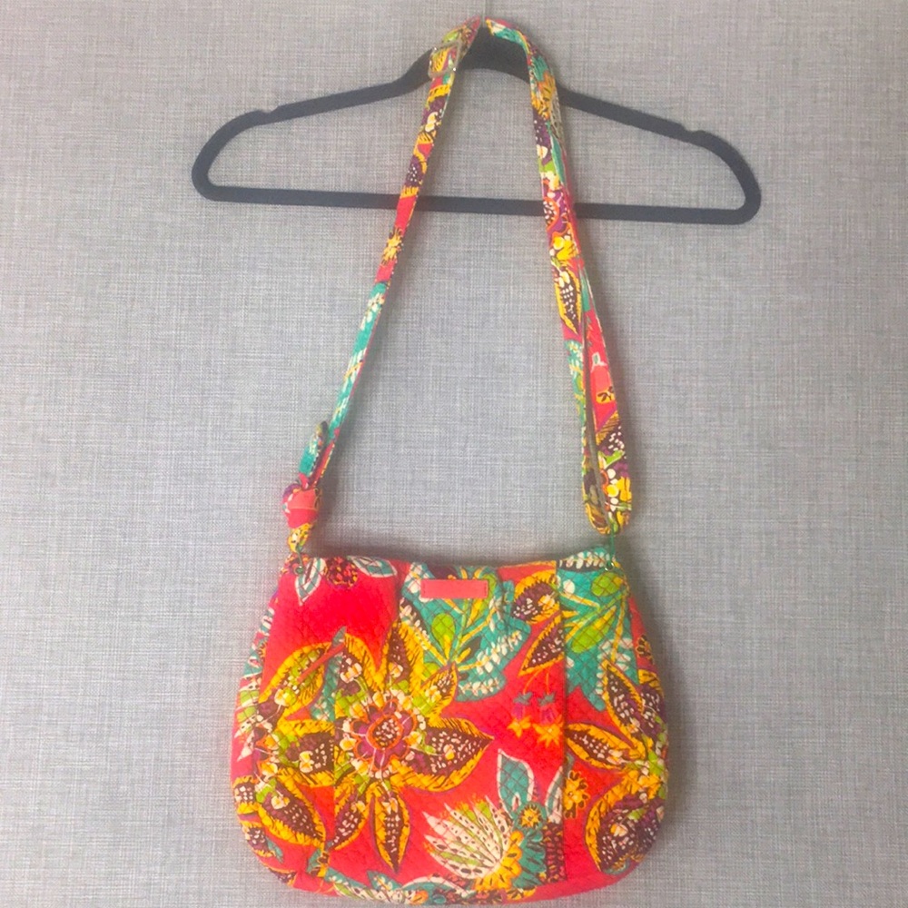 VERA BRADELY Rumba Women’s crossbody purse.